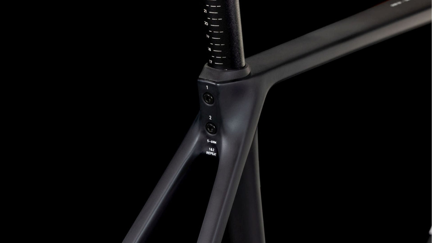 CUBE CROSS RACE C:62 PRO CARBON/ORANGE 2026