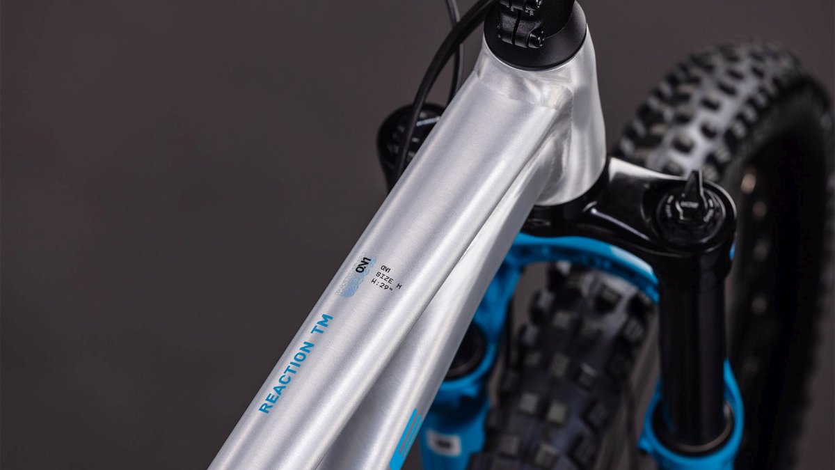 CUBE REACTION TM ONE RAWMETAL/BLUE 2026