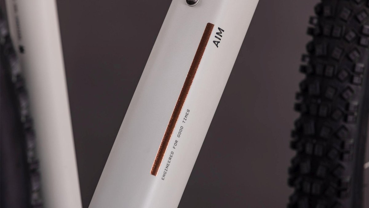 CUBE AIM PRO GREIGE/TITAN 2026