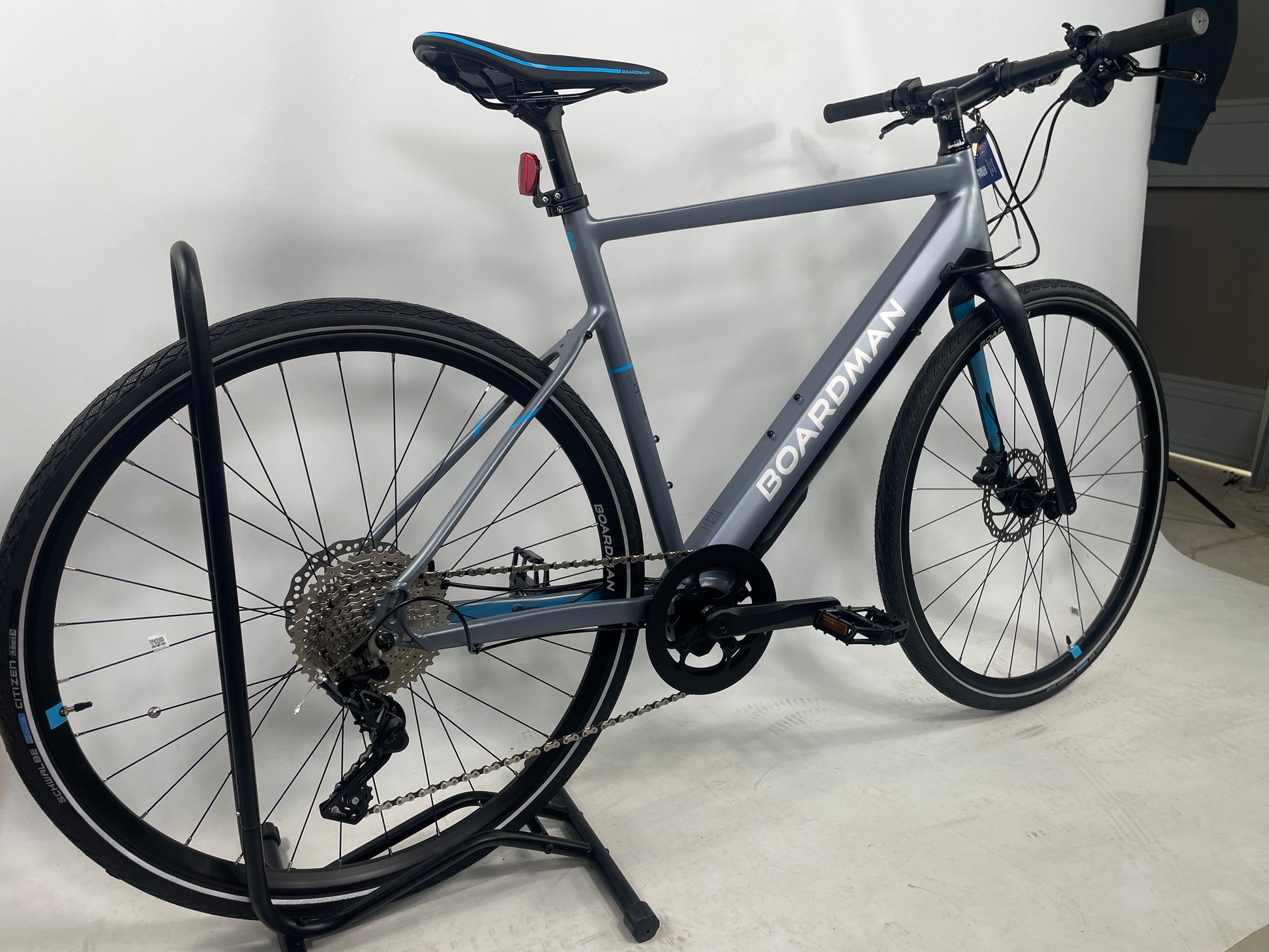 Boardman HYB 2024 Microshift Hybrid Electric Bike *Brand New